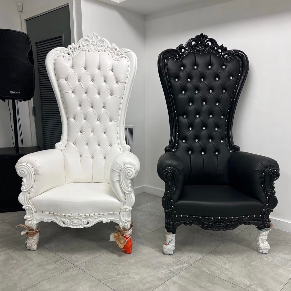 Throne Chairs - Main Image